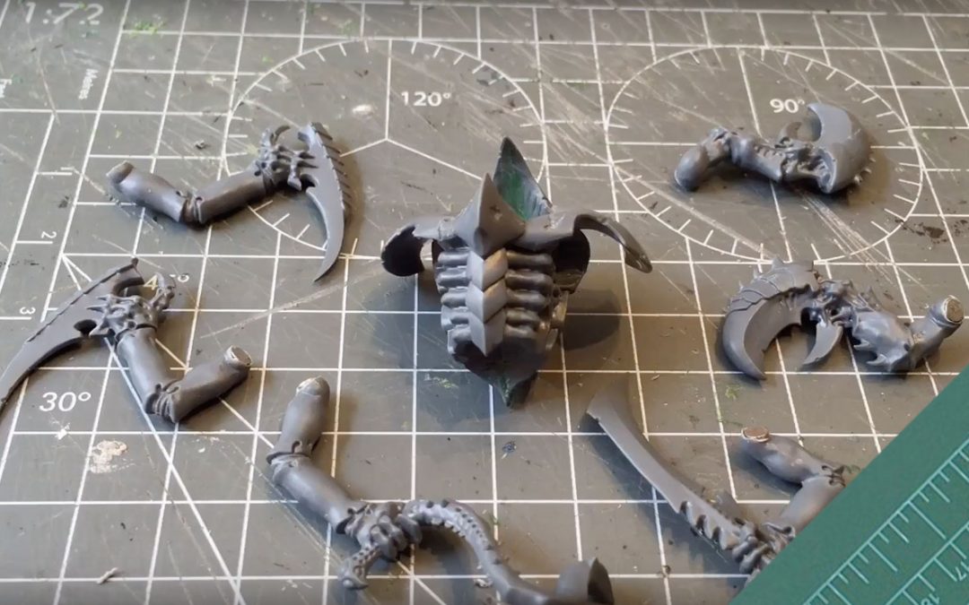 Tyranid Tyrant Guard. Magnetising the weapon arms